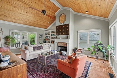 Welcome to *The Tree House* - a truly one-of-a-kind home nestled - photo 10