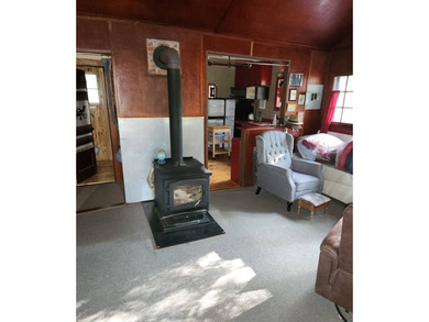 This cozy 2 bedroom seasonal cottage offers a perfect getaway - photo 4