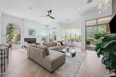 Stunning Remodeled Home Situated on a prime lot in Halcon at - photo 5