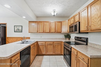 Welcome to this beautifully maintained 4-bedroom, 2-bath home in - photo 6