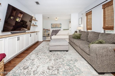 Beautifully maintained, move-in ready home situated on a - photo 6
