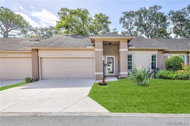 You'll love this beautifully maintained, furnished, 2-bedroom - photo 1