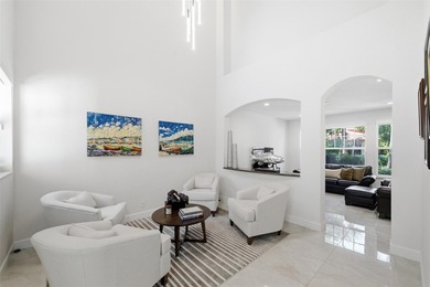 Beautifully upgraded 3 bed/2.5 bath town home w/ 2,265 sqft of - photo 4