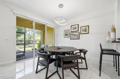 Beautifully upgraded 3 bed/2.5 bath town home w/ 2,265 sqft of - photo 6