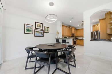 Beautifully upgraded 3 bed/2.5 bath town home w/ 2,265 sqft of - photo 7
