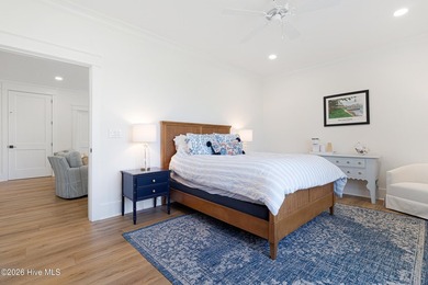 This expansive six-bedroom, six-bathroom estate in The Peninsula - photo 50