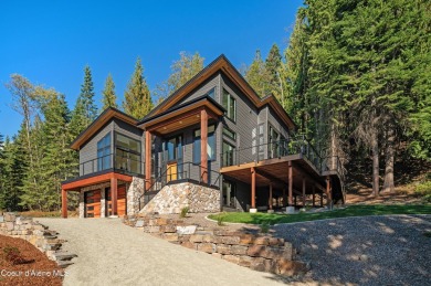 Lake Home For Sale in Sandpoint, Idaho