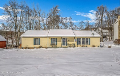 Laurel Lakes Home For Sale in Mountain Top Pennsylvania