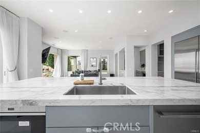 Welcome to a beautifully remodeled and fully furnished - photo 17