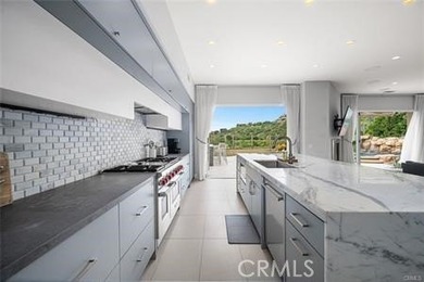 Welcome to a beautifully remodeled and fully furnished - photo 22