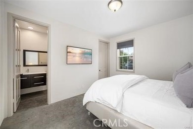 Welcome to a beautifully remodeled and fully furnished - photo 36