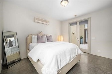 Welcome to a beautifully remodeled and fully furnished - photo 37