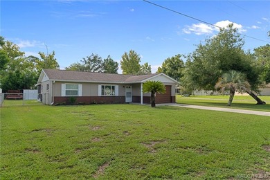 Move-in ready and full of charm, this well-maintained 2-bedroom - photo 2