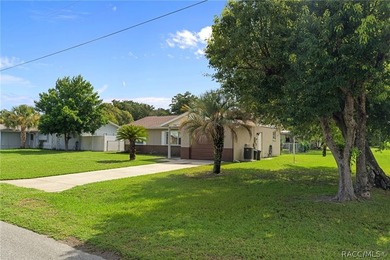 Move-in ready and full of charm, this well-maintained 2-bedroom - photo 3