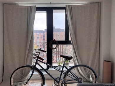 Condo building located at the heart of Forest Hills, studio unit