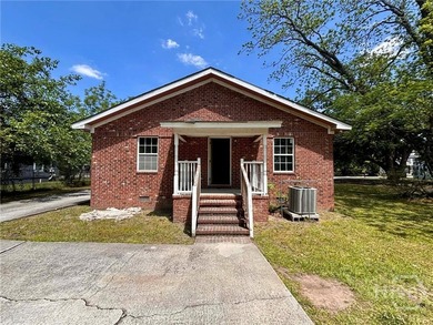 Opportunity for a lucrative investment property! Close to the - photo 4