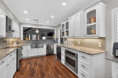 From the moment you walk in, this beautiful home is sure to - photo 11