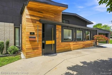 Stunning Luxury Lakefront Home on Belleville Lake Experience the - photo 2