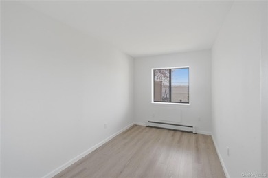 Contemporary Waterfront Condominium with Manhattan Views in - photo 13