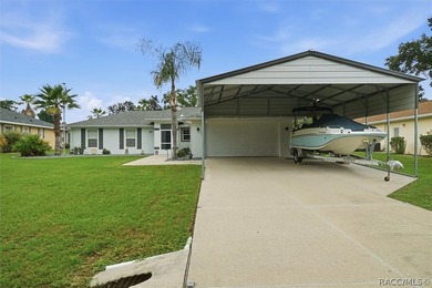 This recently updated interior and decor, well-maintained 3-bed - photo 3