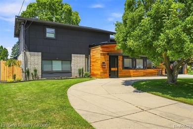 Stunning Luxury Lakefront Home on Belleville Lake Experience the - photo 6