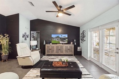 This recently updated interior and decor, well-maintained 3-bed - photo 9