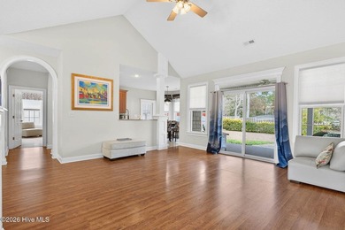 MOTIVATED SELLERS -- bring all offers! Beautifully maintained - photo 10