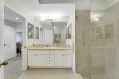 Live the Legends, first floor condo renovated with peaceful lake - photo 22