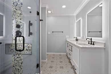 From the moment you walk in, this beautiful home is sure to - photo 23