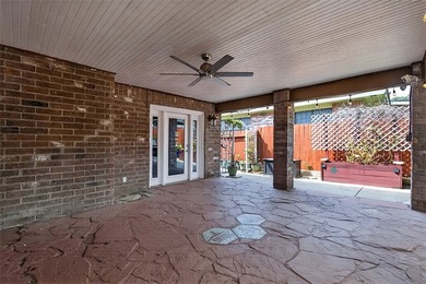 From the moment you walk in, this beautiful home is sure to - photo 33