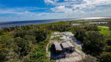 Lake Home For Sale in Kissimmee, Florida