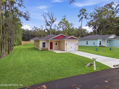 Stunning New Construction Home 3 Beds - 2 Baths Welcome home to - photo 3