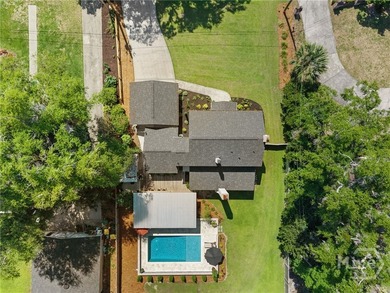 Located in Savannah's desirable Midtown area in the sought-after - photo 1