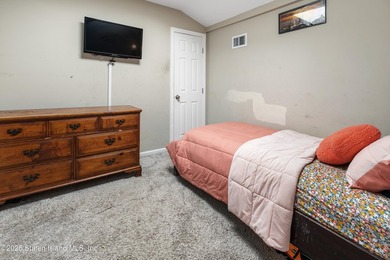 Just bring your paint colors. This recently fully renovated 3 - photo 11