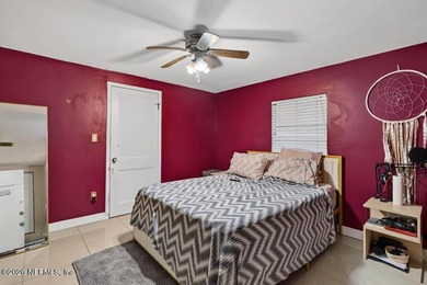 Bring your vision and unlock the potential of this 3-bedroom - photo 13