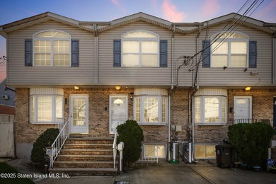 Just bring your paint colors. This recently fully renovated 3 - photo 15
