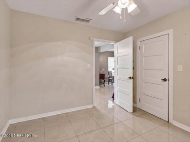Bring your vision and unlock the potential of this 3-bedroom - photo 16