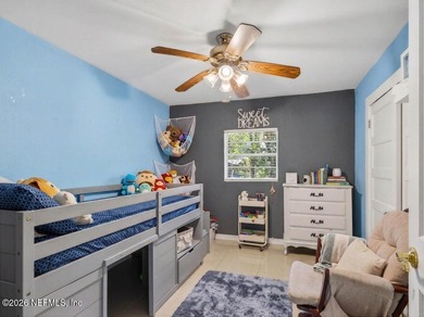 Bring your vision and unlock the potential of this 3-bedroom - photo 18