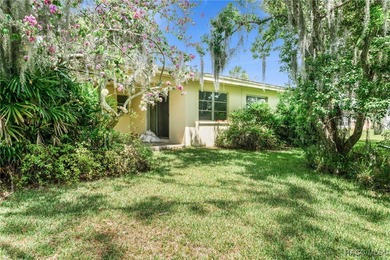 The sixties were an exciting time in Crystal River! A new - photo 21