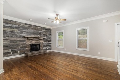Welcome to your dream lakeside getaway, located in the - photo 6