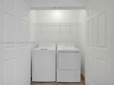 Investor Opportunity with Immediate Cash Flow! Fully leased - photo 8