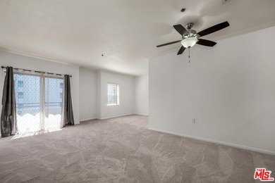 Welcome to 838 Pine Avenue! This top-floor, one-bedroom