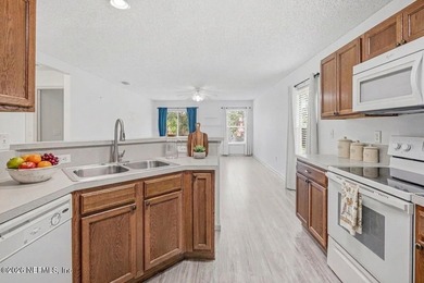 Welcome to Samara Lakes in sought-after St. Johns County, where - photo 4