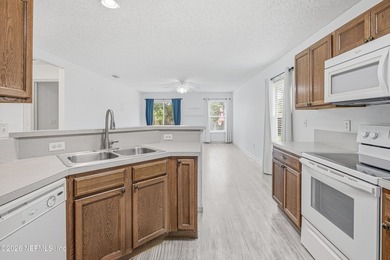 Welcome to Samara Lakes in sought-after St. Johns County, where - photo 5