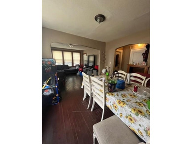 Good Condition 2bd up & 2bd down. Newer windows and Mechanics - photo 3
