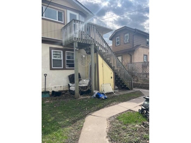 Good Condition 2bd up & 2bd down. Newer windows and Mechanics - photo 6