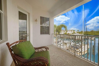 Waterfront Townhouse on the Jupiter Harbour Marina. Elegant and - photo 38