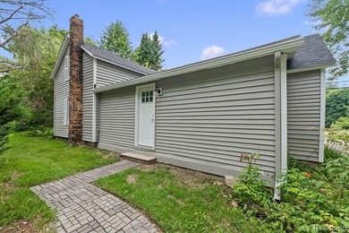 Charming ranch on 1.5 acres in Clarkston - 420 N Baldwin. This - photo 2
