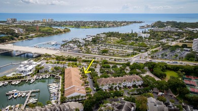 Waterfront Townhouse on the Jupiter Harbour Marina. Elegant and - photo 49