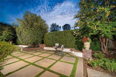 Located in the highly coveted gated community of Oakhart Estates - photo 5